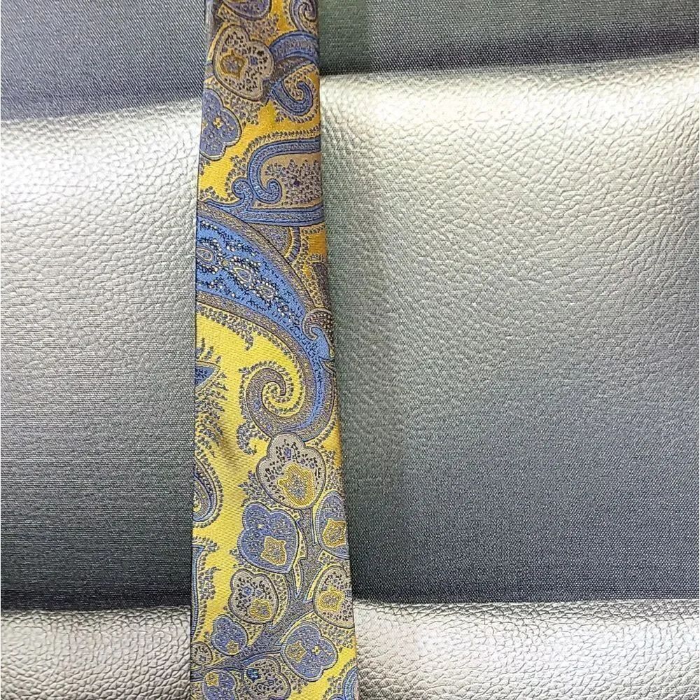 T. Harris tie   